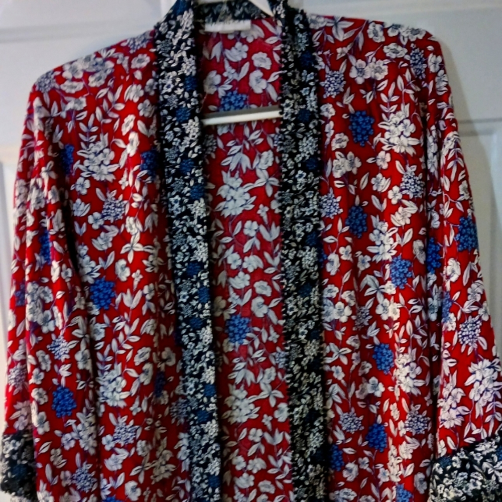 Newport shawl/cape. Size L
